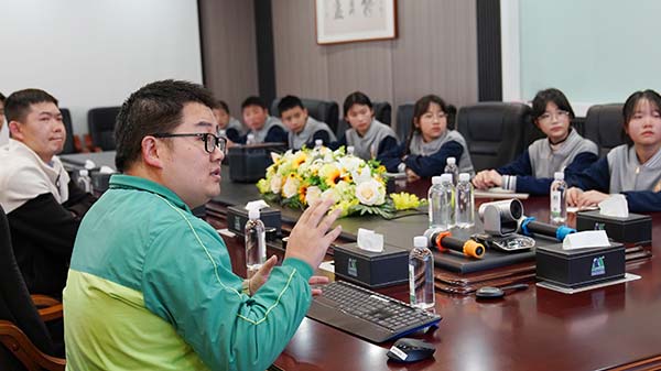 650彩票携手青少年探索绿色智造工厂